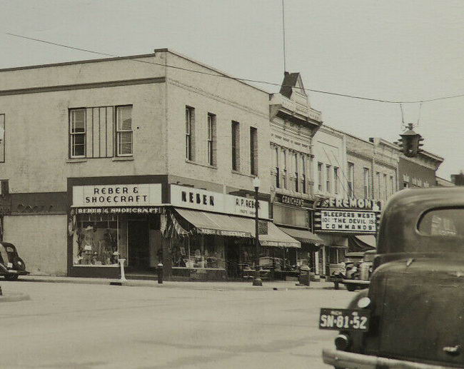 New Fremont Theatre - 1941 Postcard